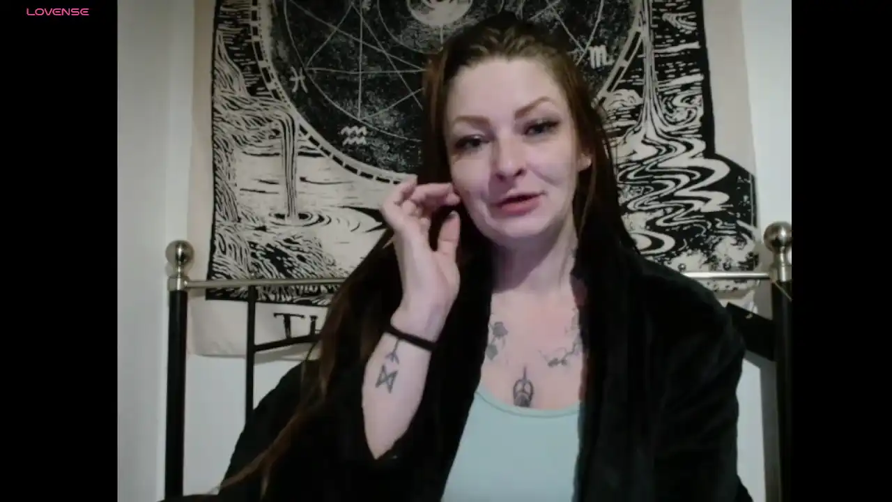 Dirtylittlesecretuk – Stripchat Webcam Video – 2025-03-02 02:10:35