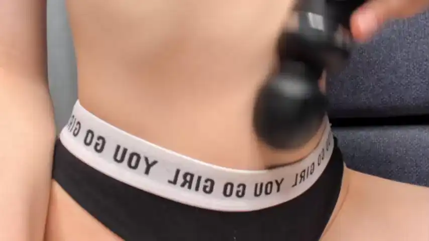 Bzzzme – Chaturbate Webcam Video – 2025-12-21 05:28:44