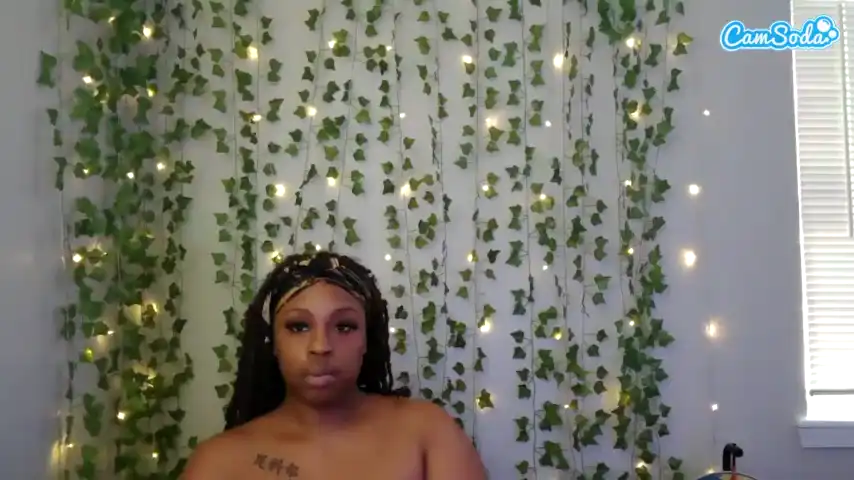 Queencroze – Camsoda Webcam Video – 2026-05-10 11:57:43