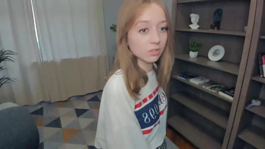 Summer_bird – Chaturbate Webcam Video – 2025-11-19 01:31:27