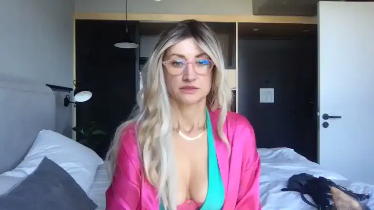 Cruellacuck – Streamate Webcam Video – 2025-11-24 08:49:05