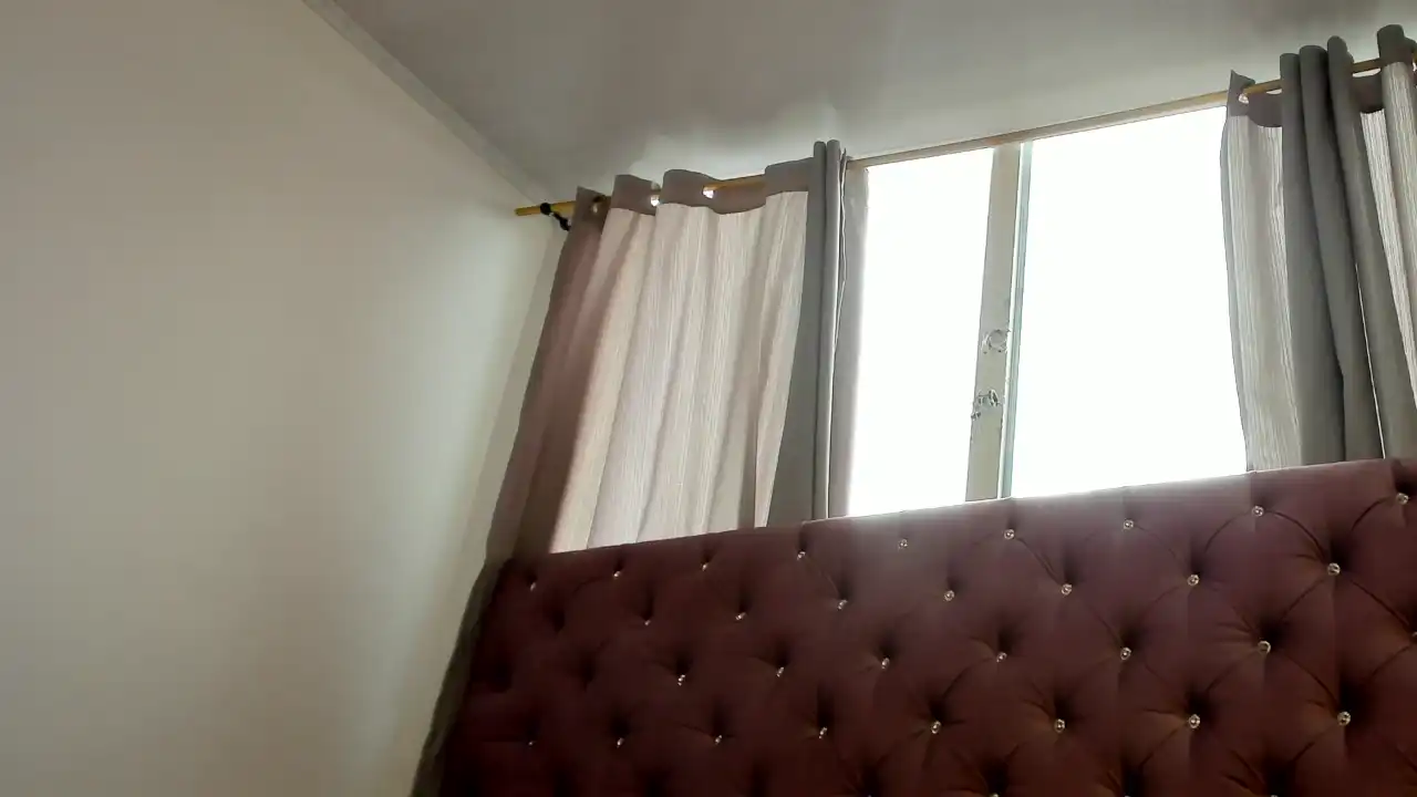 Kelly_brooke – Manyvids Live Webcam Video – 2025-08-23 03:48:16