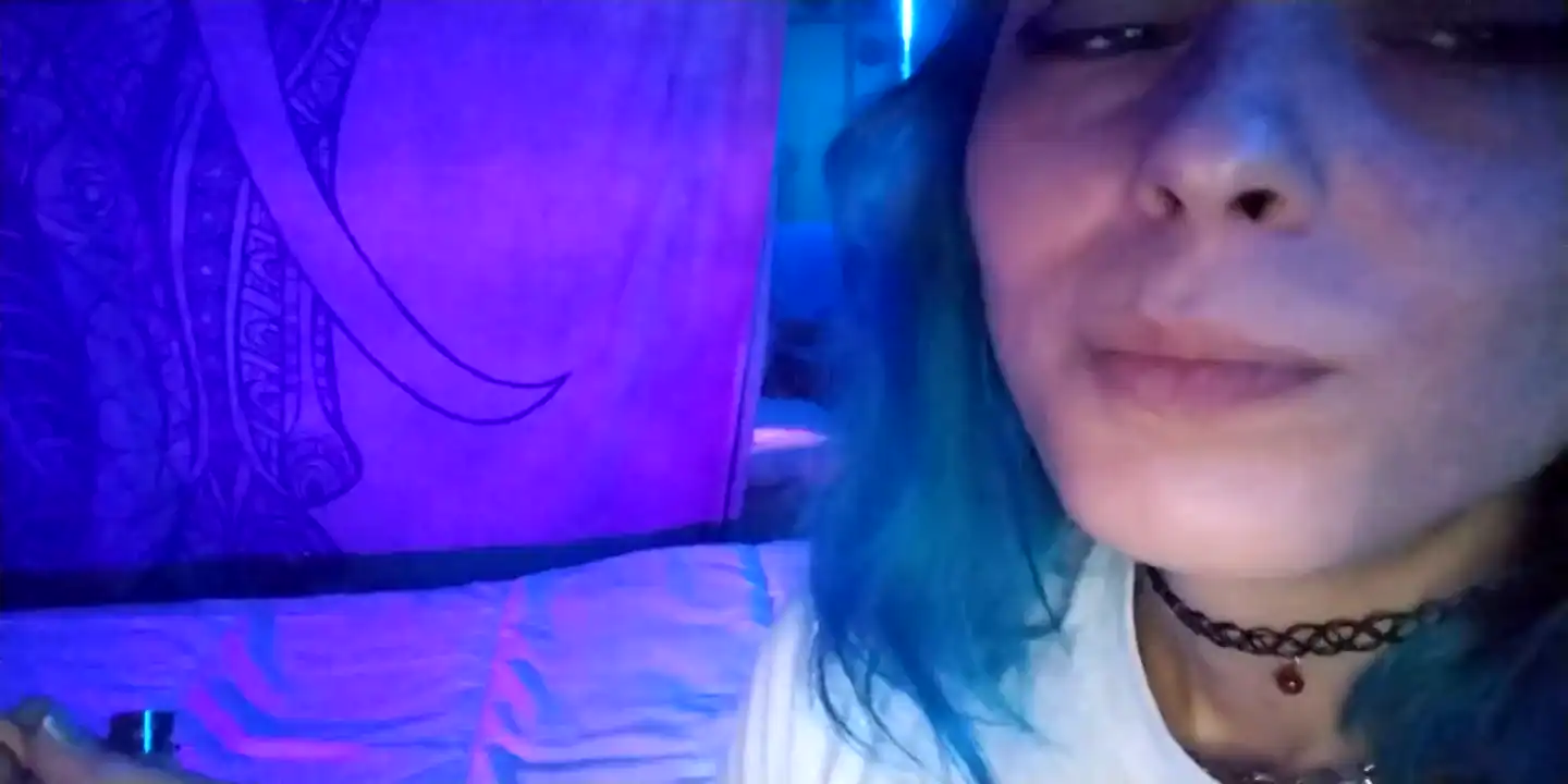 Liljinx_420 – Amateur.tv Webcam Video – 2026-05-28 18:05:10