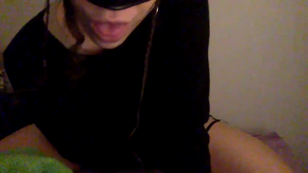 Bacieabbracci – Cam4 Webcam Video – 2026-06-21 23:53:09