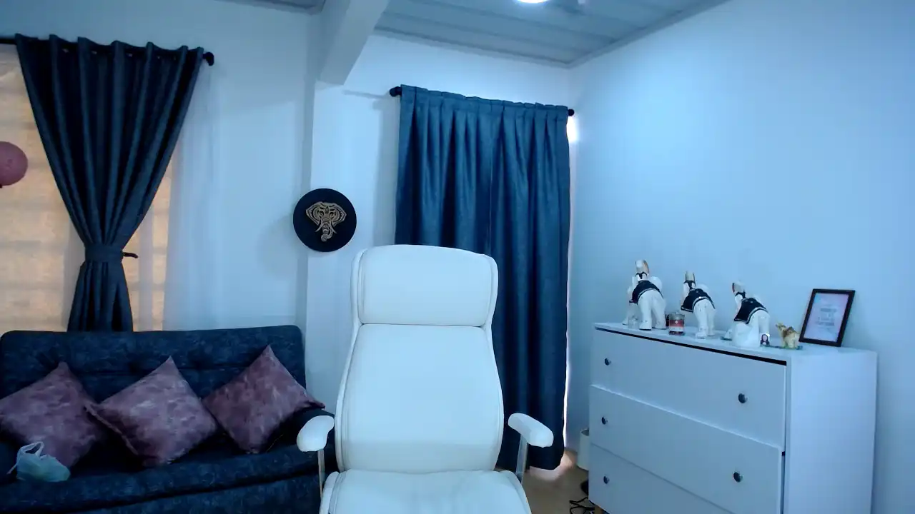 Majojones – Xlovecam Webcam Video – 2025-10-24 04:43:28