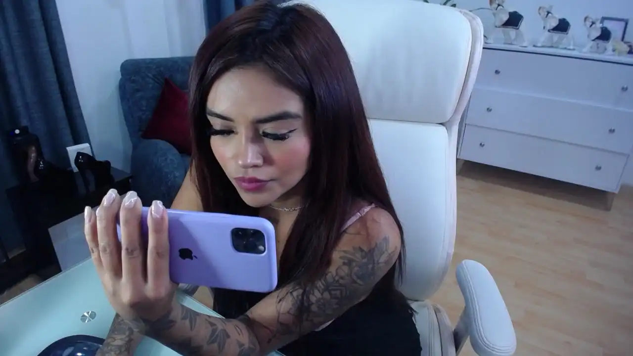 Majojones – Xlovecam Webcam Video – 2025-11-24 01:49:43