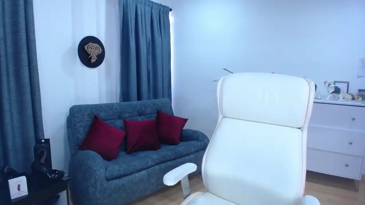 Majojones – Xlovecam Webcam Video – 2025-09-23 05:28:46