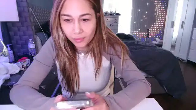 Cinnabuns – Myfreecams Webcam Video – 2026-02-09 11:33:51