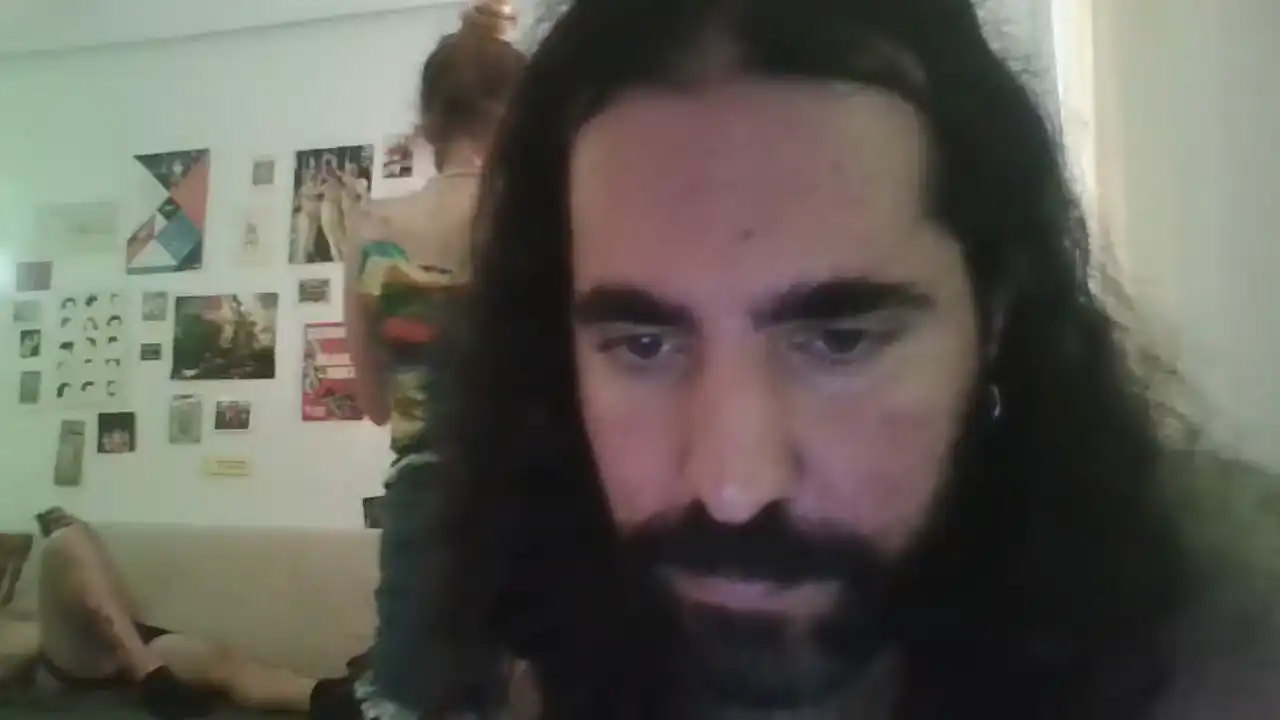 Fairyonacid – Amateur.tv Webcam Video – 2026-05-05 01:04:28