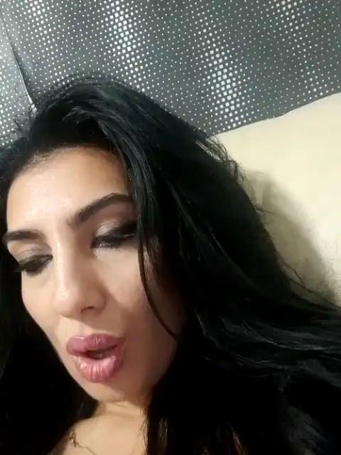 Brunettebabe69 – Xlovecam Webcam Video – 2025-06-12 13:59:44
