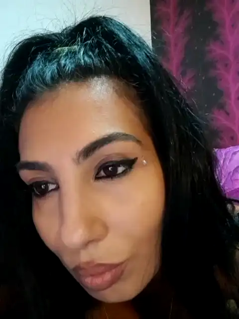 Brunettebabe69 – Xlovecam Webcam Video – 2025-09-18 05:18:27