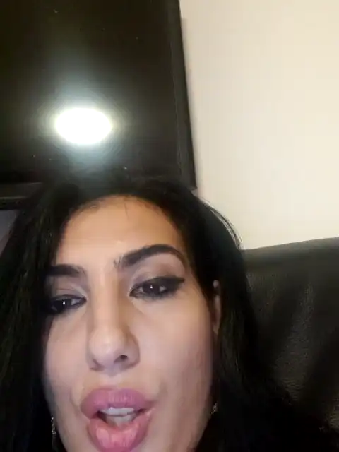 Brunettebabe69 – Xlovecam Webcam Video – 2025-11-11 06:34:39