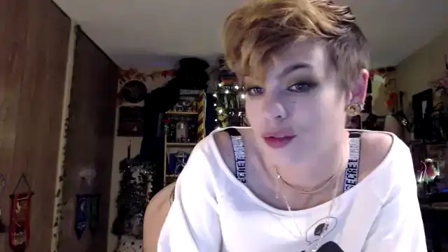 Ancored – Myfreecams Webcam Video – 2026-04-25 12:38:51