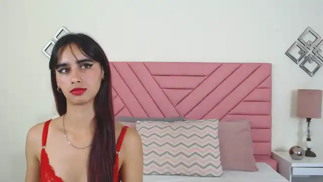 Camilabroks – Xlovecam Webcam Video – 2025-08-27 09:04:15