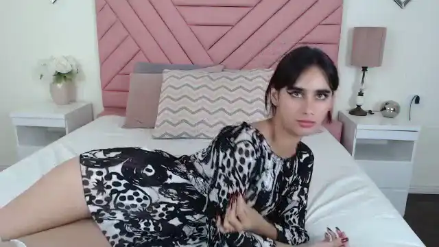 Camilabroks – Xlovecam Webcam Video – 2025-11-02 02:59:15