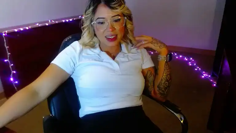 Alohaannatalia – Streamate Webcam Video – 2025-09-10 08:08:30