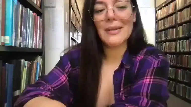 Lucyxlocketx – Streamate Webcam Video – 2025-04-17 12:17:08