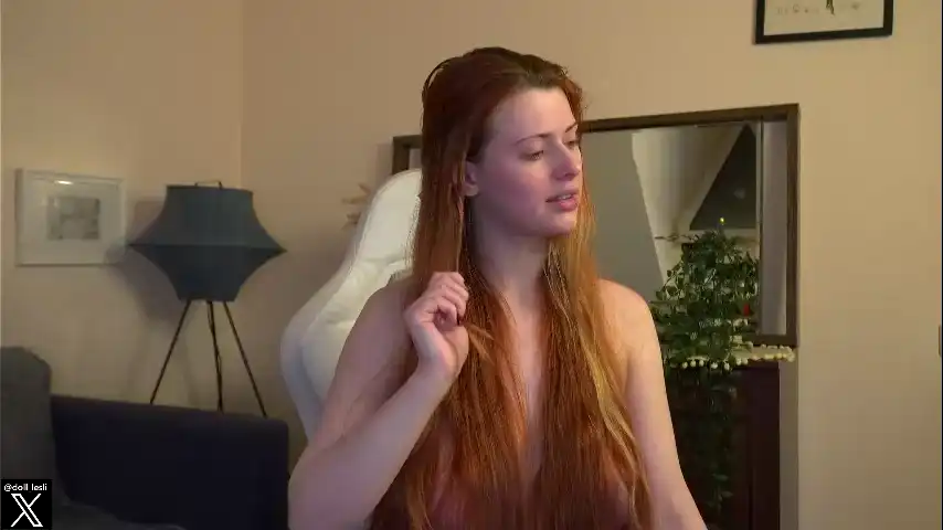 Doll_lesli – Chaturbate Webcam Video – 2025-11-02 19:54:03