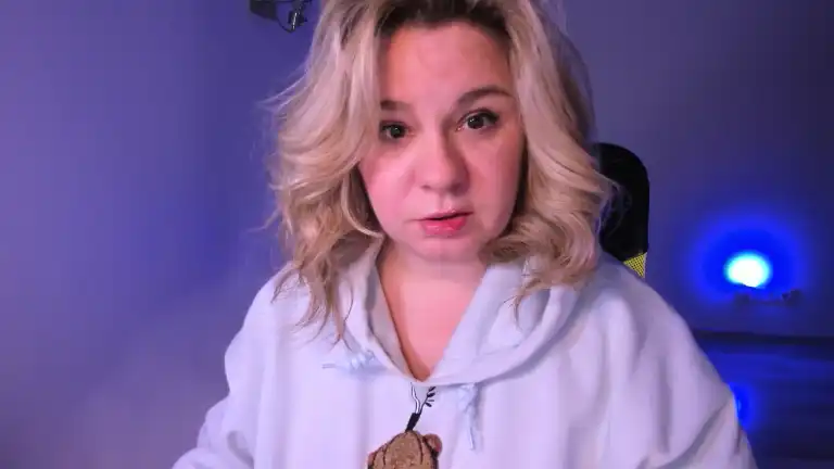 Lollyvip – Streamate Webcam Video – 2026-02-25 06:49:08