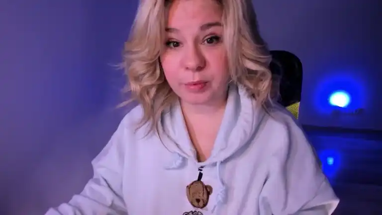 Lollyvip – Streamate Webcam Video – 2025-11-01 06:47:50