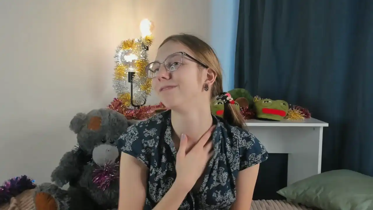Veronaglascock – Stripchat Webcam Video – 2025-10-29 02:08:20