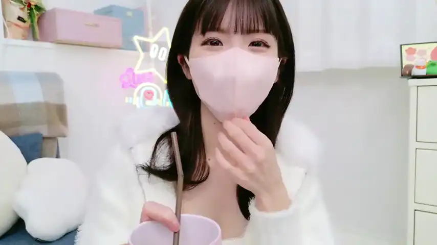 -minami- – Stripchat Webcam Video – 2025-09-27 19:19:52