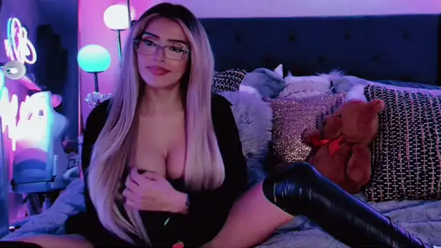 Skye-rhodes – Flirt4free Webcam Video – 2026-07-07 19:26:12