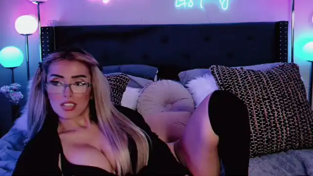 Skye-rhodes – Flirt4free Webcam Video – 2025-12-31 12:23:18