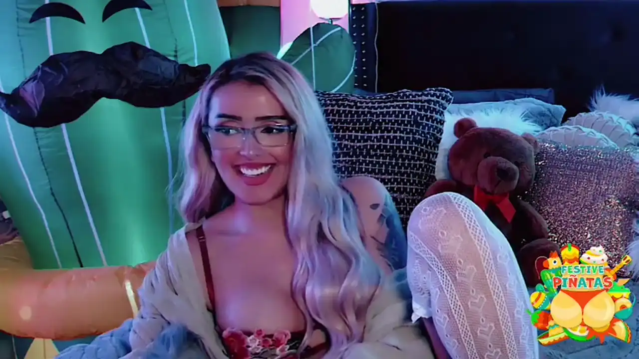 Skye-rhodes – Flirt4free Webcam Video – 2026-04-10 18:53:58