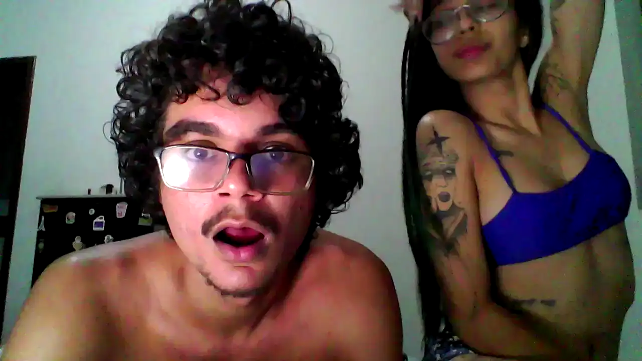 Vampirecouple – Cam4 Webcam Video – 2025-09-30 01:42:01
