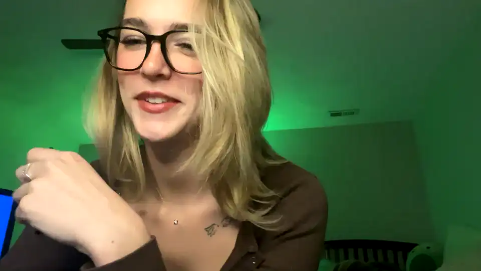 Lunaontheway – Chaturbate Webcam Video – 2026-03-11 19:54:05