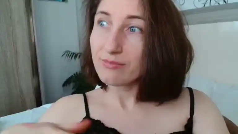 Anri_asatiany – Streamate Webcam Video – 2025-11-21 22:37:55