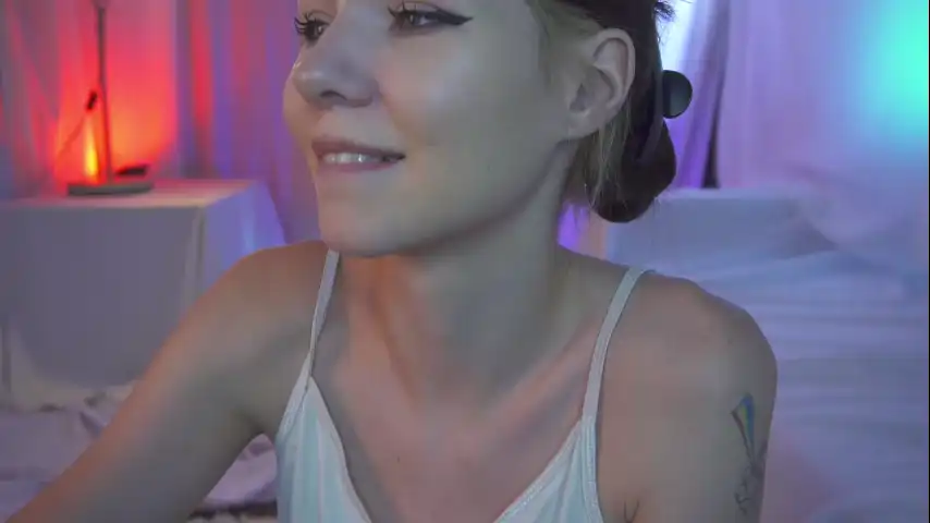 Kateuwugirl – Chaturbate Webcam Video – 2026-06-27 18:25:58