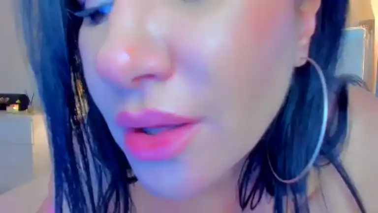 Addicted2me – Streamate Webcam Video – 2025-10-25 21:32:45