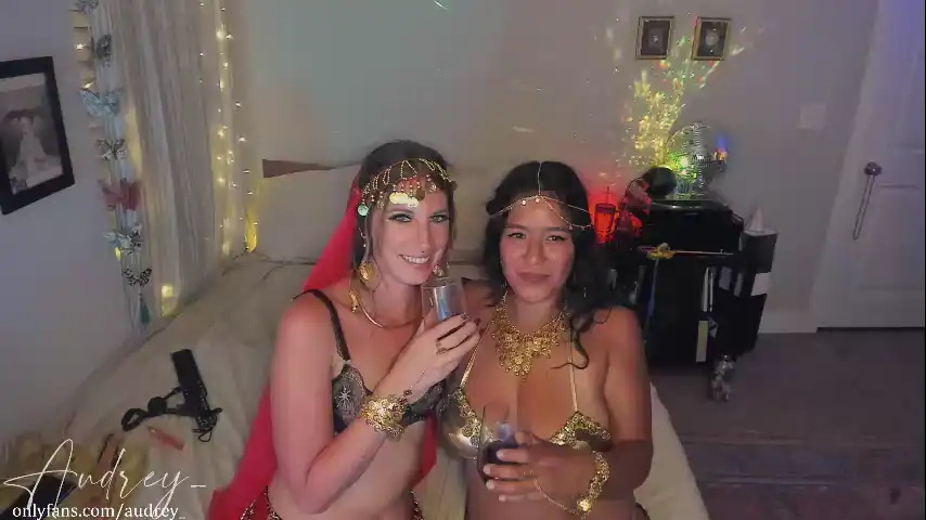 Audrey_ – Chaturbate Webcam Video – 2026-05-13 00:28:42