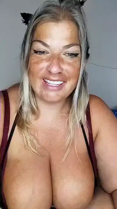 Iris_hotcurvy – Amateur.tv Webcam Video – 2025-09-10 17:04:17