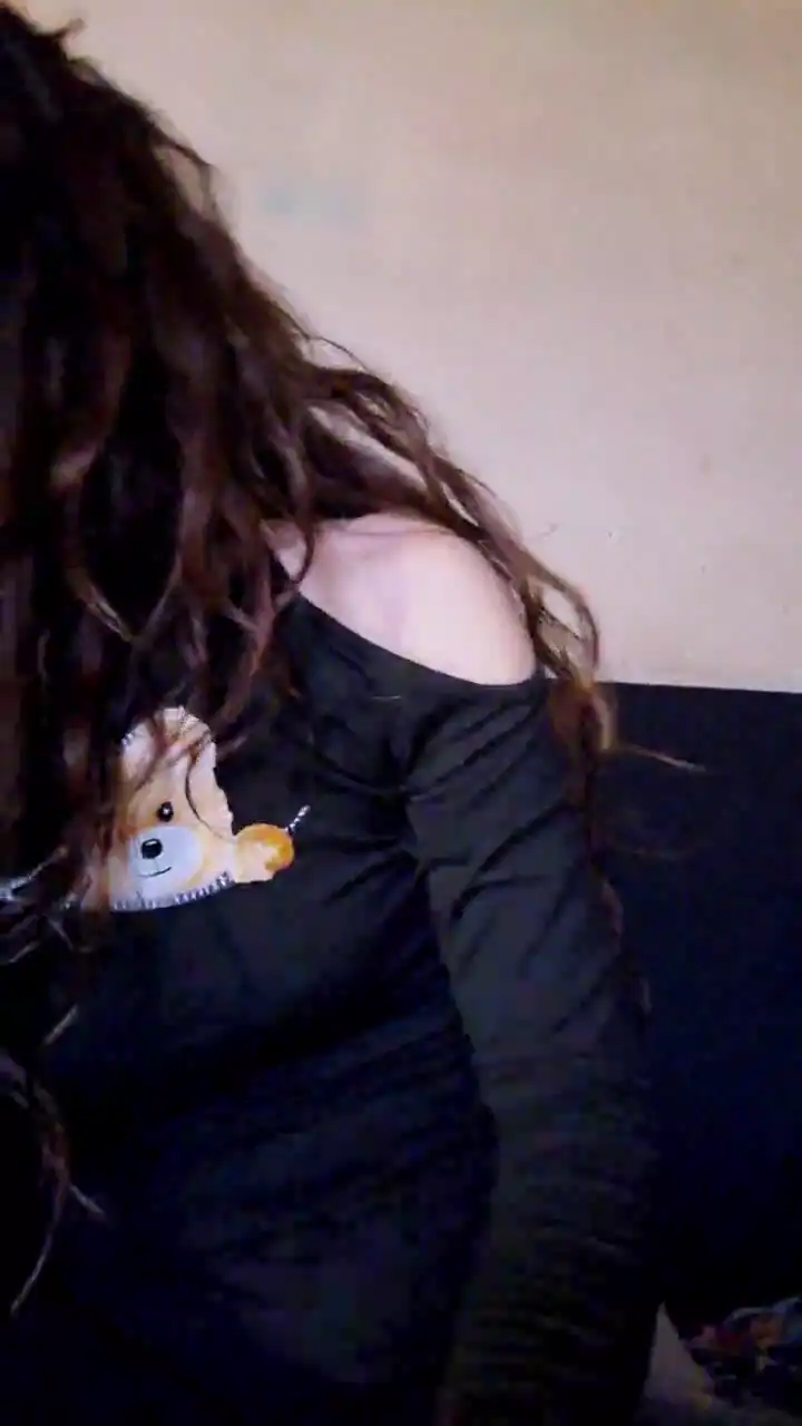 Moniarami – Cam4 Webcam Video – 2025-09-22 19:03:58