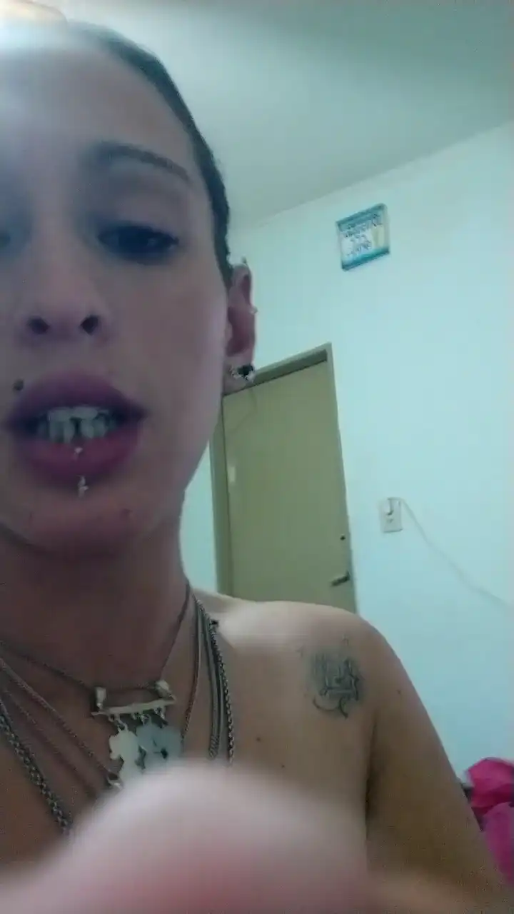 Zorrita_morocha – Cam4 Webcam Video – 2025-10-30 07:24:00