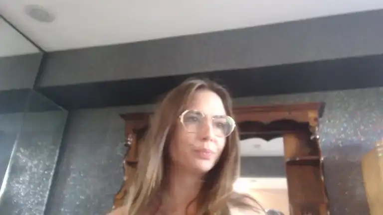 Mollyjoglittergal – Streamate Webcam Video – 2026-03-30 20:45:06