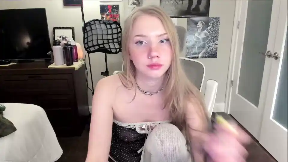 Eve003300 – Chaturbate Webcam Video – 2025-10-09 21:26:29