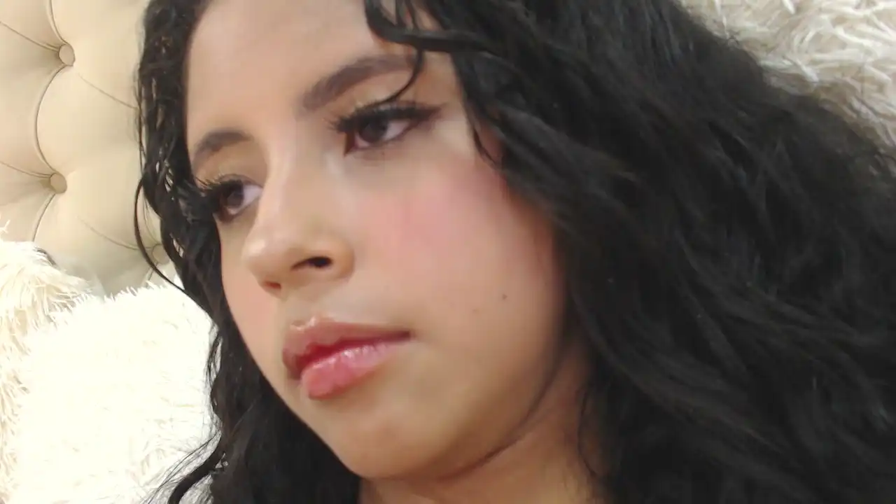 Antonelladamata – Xlovecam Webcam Video – 2025-11-12 14:06:36