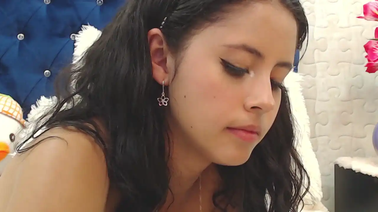 Antonelladamata – Xlovecam Webcam Video – 2025-10-24 06:21:33