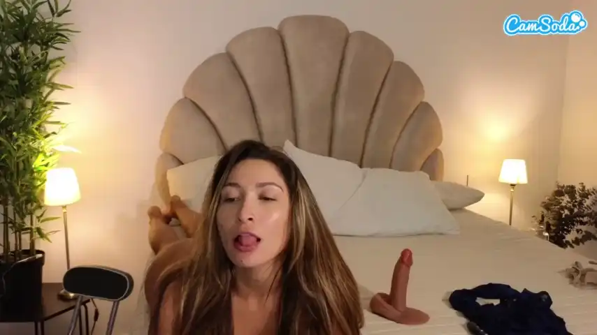 Azaleiia – Camsoda Webcam Video – 2025-08-27 02:17:54