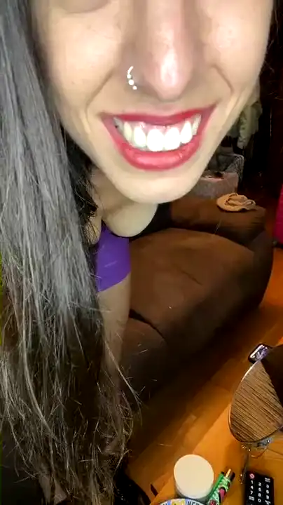 Hotmaggie – Amateur.tv Webcam Video – 2026-04-27 16:44:12