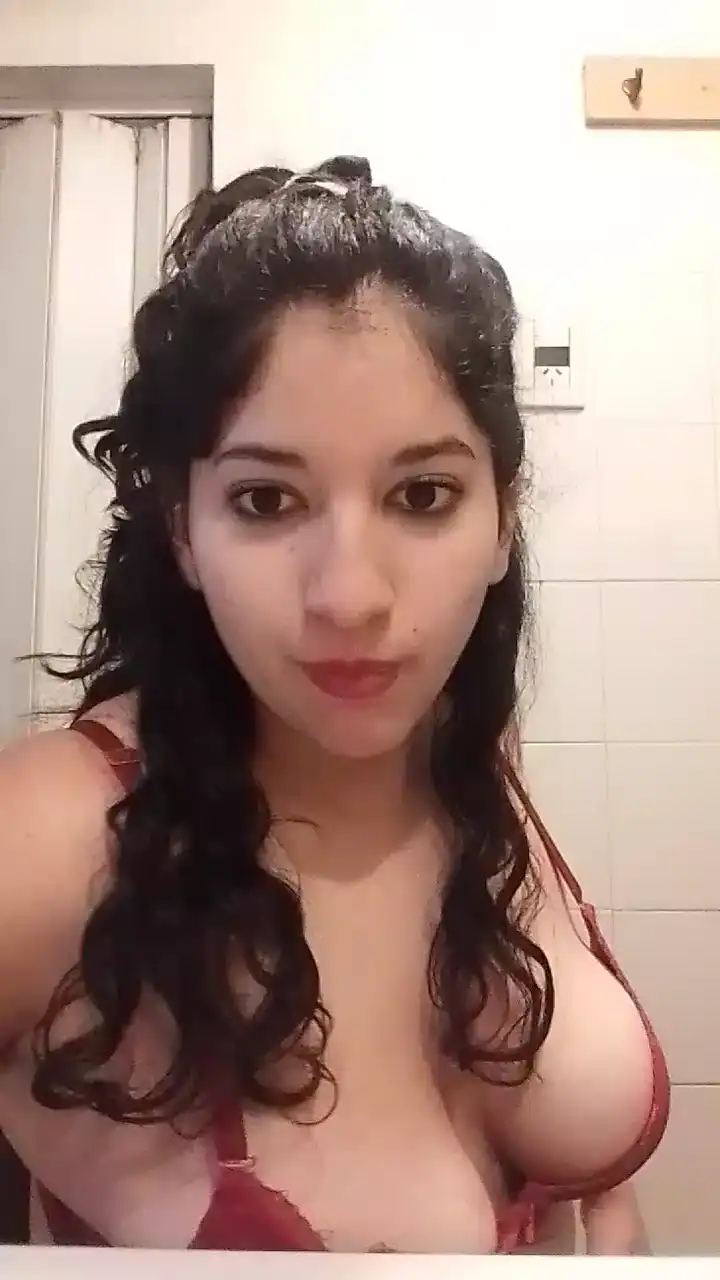 Tetona692 – Cam4 Webcam Video – 2025-11-24 16:02:42