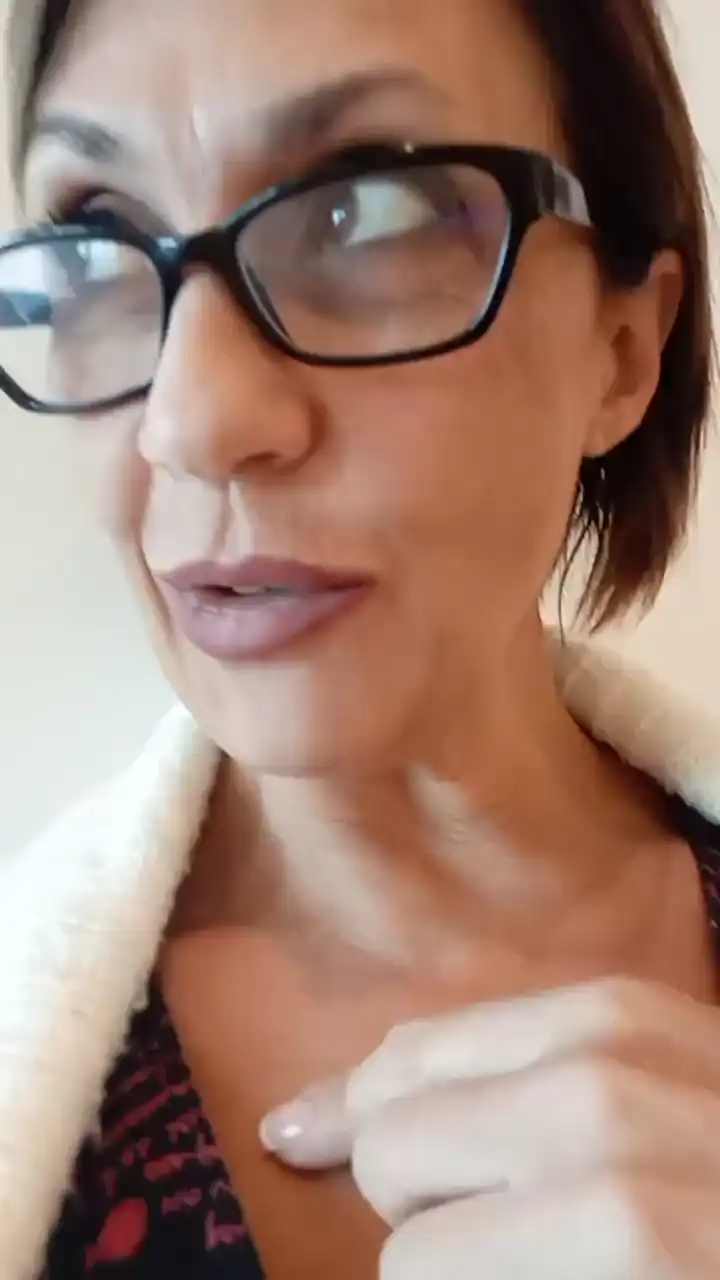 Jasminenoir – Cam4 Webcam Video – 2025-12-26 20:06:00