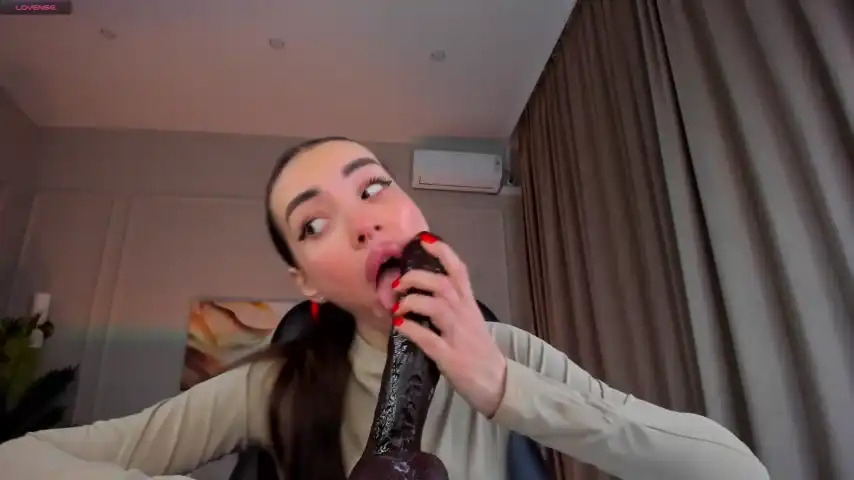 Kriss_babe – Stripchat Webcam Video – 2026-01-18 11:53:43