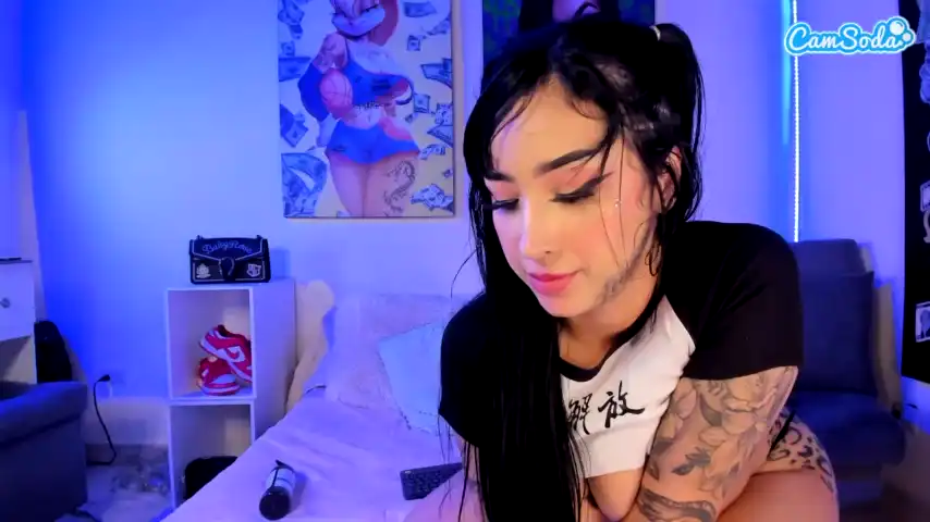 Debbiecross – Camsoda Webcam Video – 2026-06-18 00:54:27