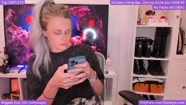 Ashleyylovee – Myfreecams Webcam Video – 2025-11-05 04:29:28