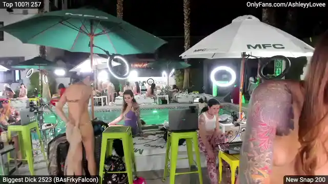 Ashleyylovee – Myfreecams Webcam Video – 2025-08-16 19:42:17